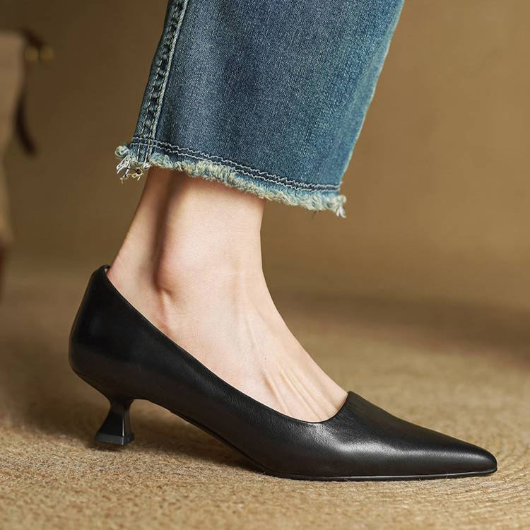 Van Rossem Mode®| Verfijnde Puntige Leren Pumps