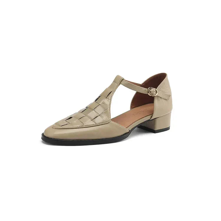 Van Rossem Mode®| Vintage Strap Heels