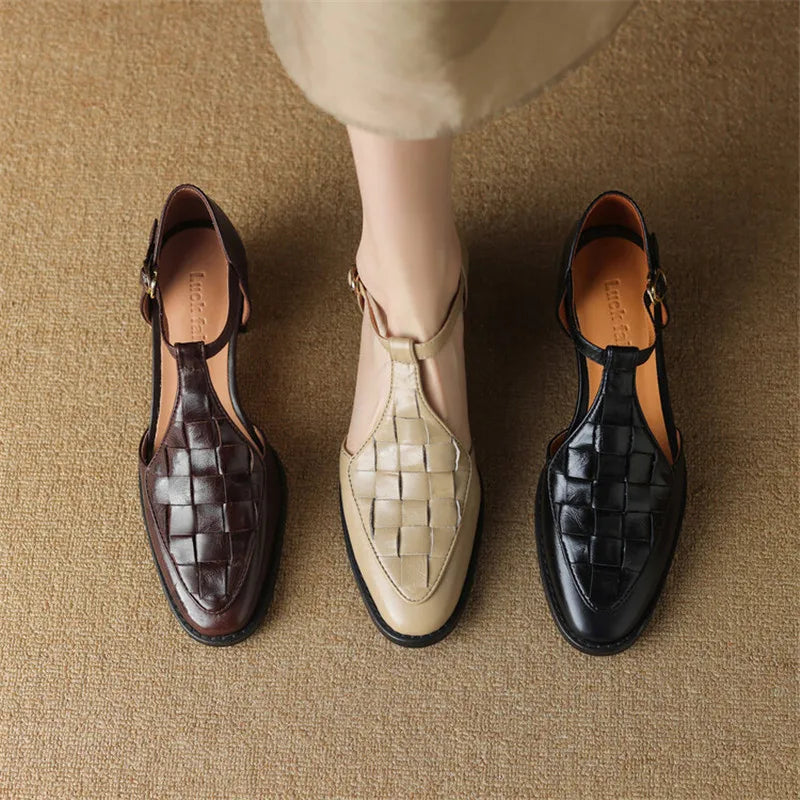 Van Rossem Mode®| Vintage Strap Heels