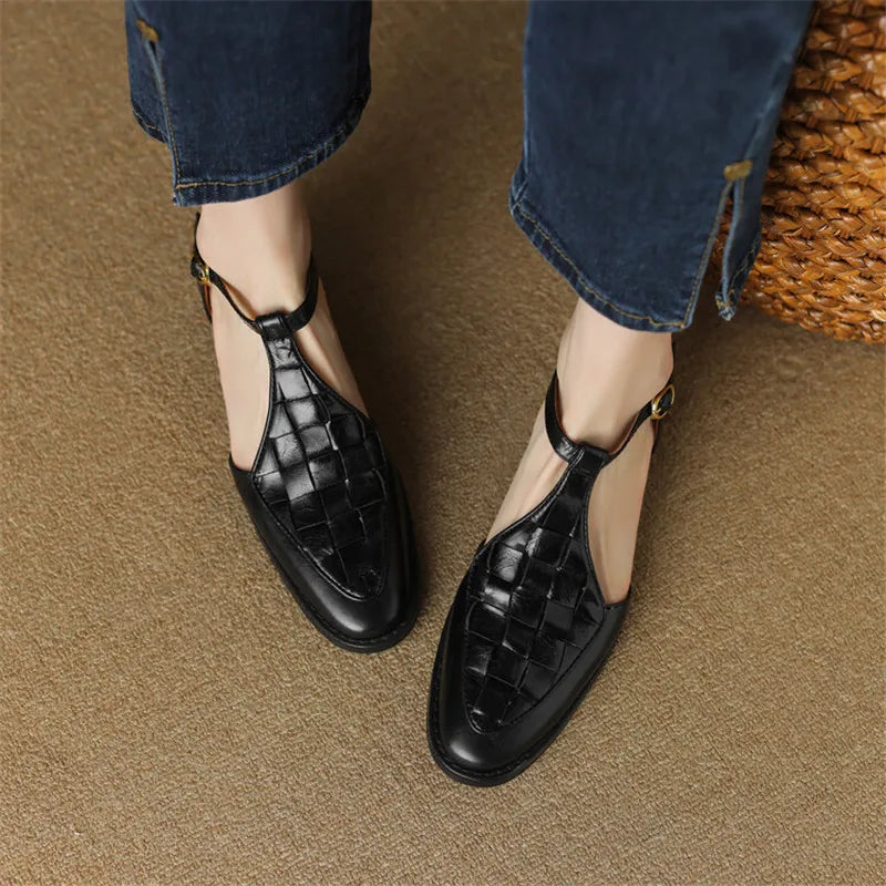 Van Rossem Mode®| Vintage Strap Heels