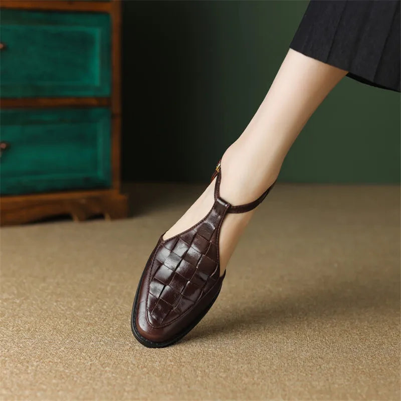 Van Rossem Mode®| Vintage Strap Heels